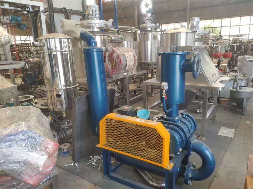 山東客戶直線篩，江西客戶直線篩，廣東客戶無塵料斗發(fā)貨中