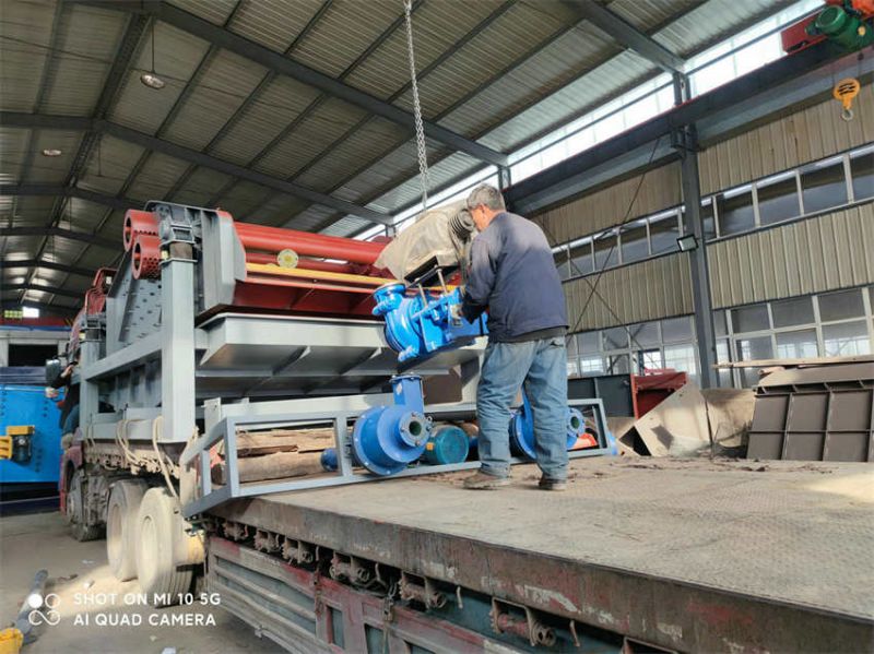 火炎焱燚的高溫天氣,也阻擋不了新斯曼人的制造熱情！