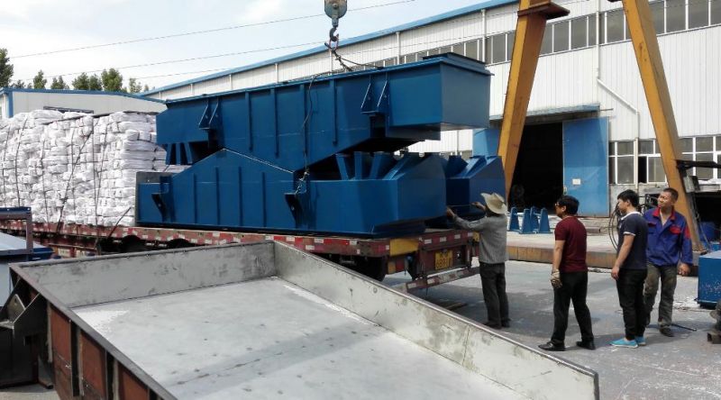 河北3臺(tái)1245直線篩客戶卸貨現(xiàn)場(chǎng)