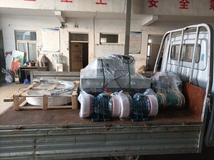 振動平臺、電機(jī)發(fā)貨