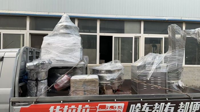 真空上料機(jī)、無塵投料站、旋振篩發(fā)貨