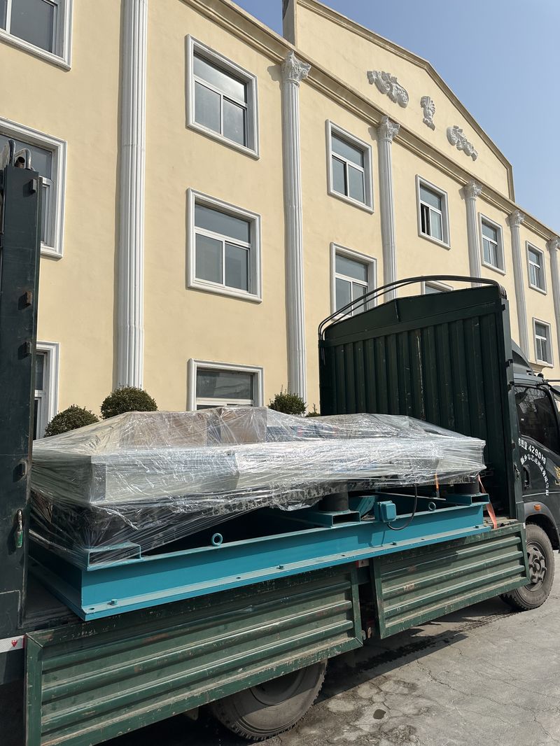 3米X3米振動平臺發(fā)貨