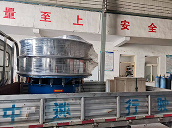 1200型旋振篩、200型檢驗篩發(fā)貨