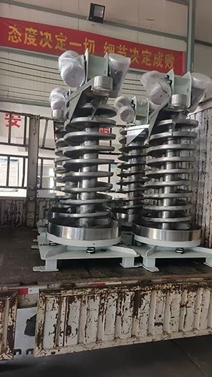 垂直提升機發(fā)貨