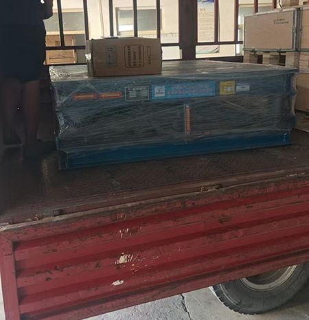 振動平臺加控制柜發(fā)貨