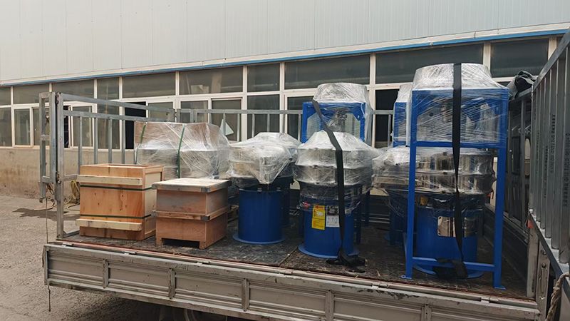 6套超聲波篩分、輸送、提升一體式機械發(fā)貨