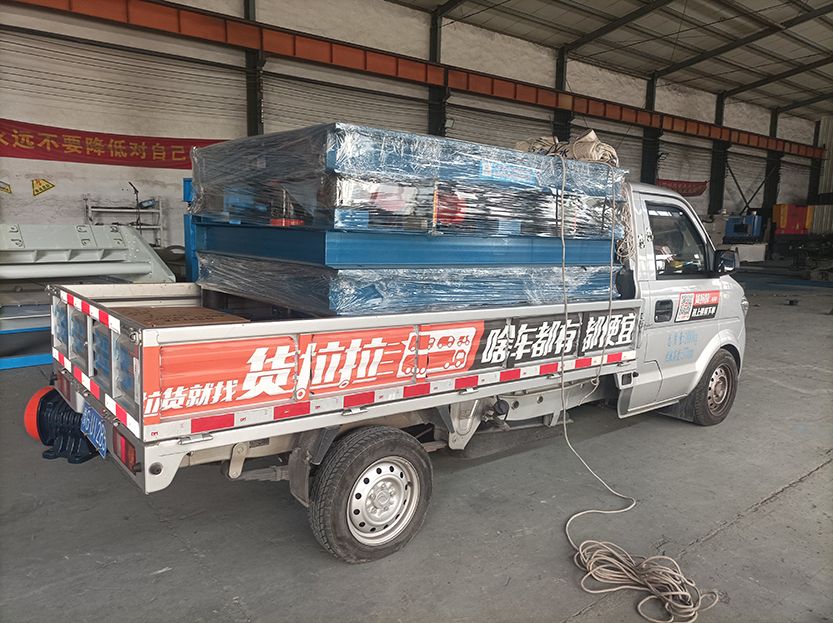 兩臺振動平臺發(fā)貨