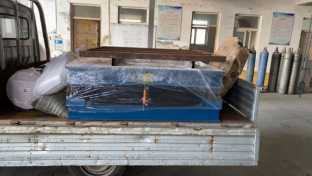 振動(dòng)平臺(tái)發(fā)貨