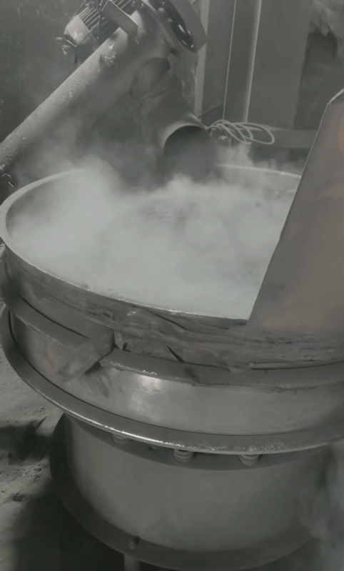 用了10年的振動(dòng)篩客戶(hù)，還可以再戰(zhàn)10年！ 給客戶(hù)創(chuàng)造更多價(jià)值，擴(kuò)產(chǎn)了要再?gòu)?fù)購(gòu)一臺(tái)！