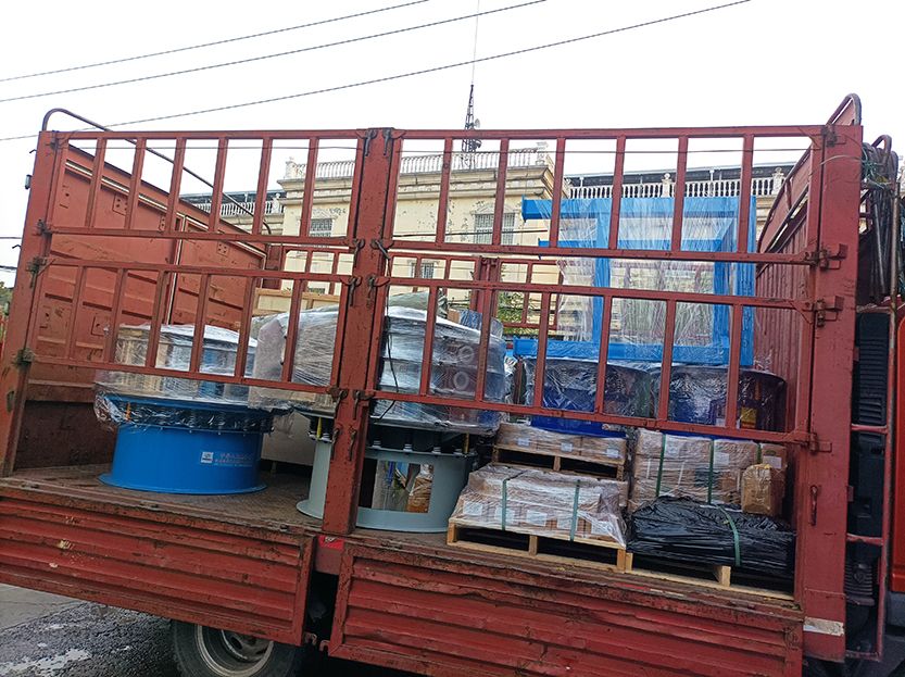 旋振篩、旋振篩底盤等發(fā)貨