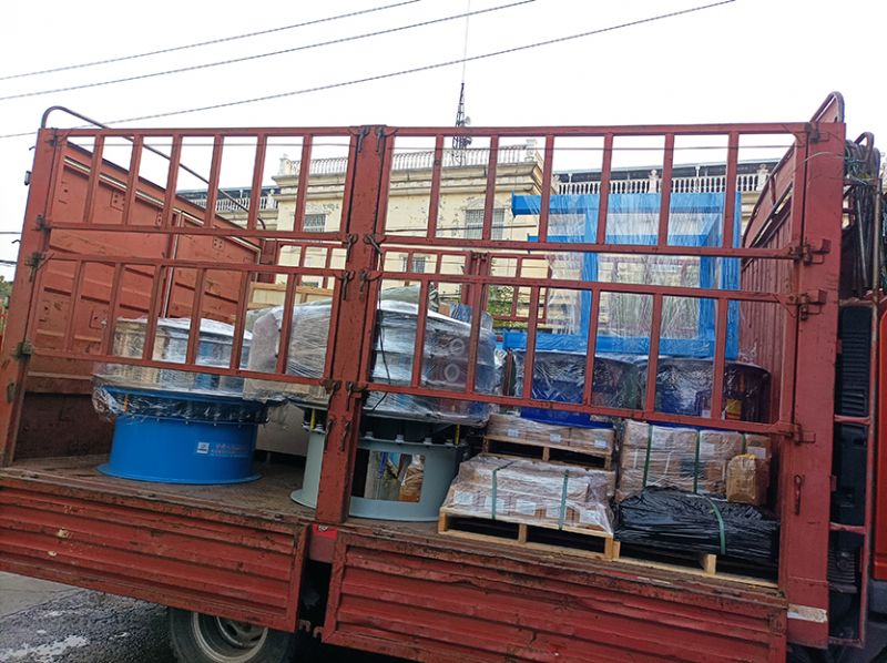 旋振篩、旋振篩底盤等發(fā)貨