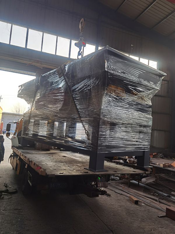 出口巴西重型往復(fù)篩發(fā)貨