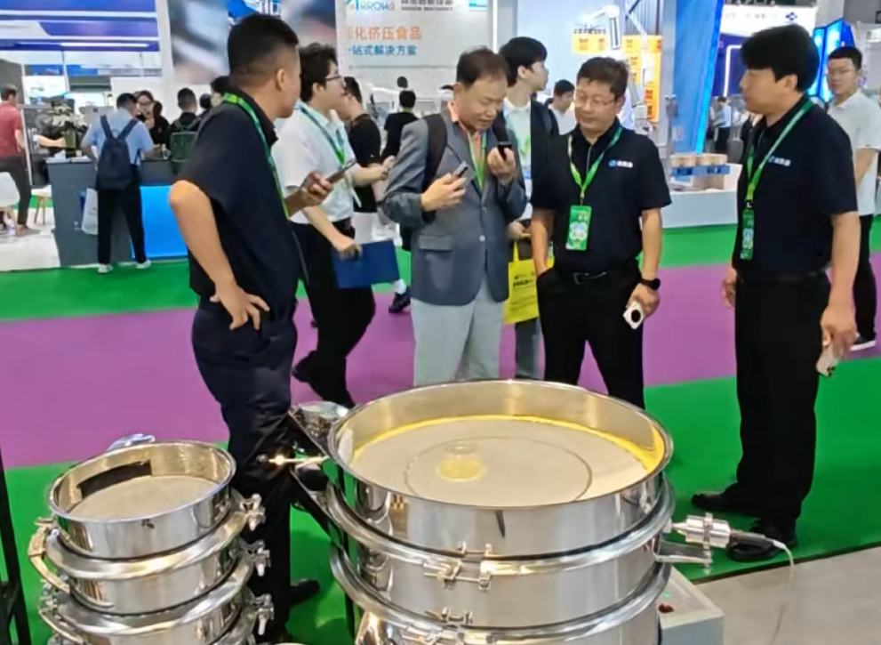 韓國思密達(dá)，現(xiàn)場咨詢超聲波篩機 ?河南新斯曼，您身邊的篩分輸送無塵投料專家